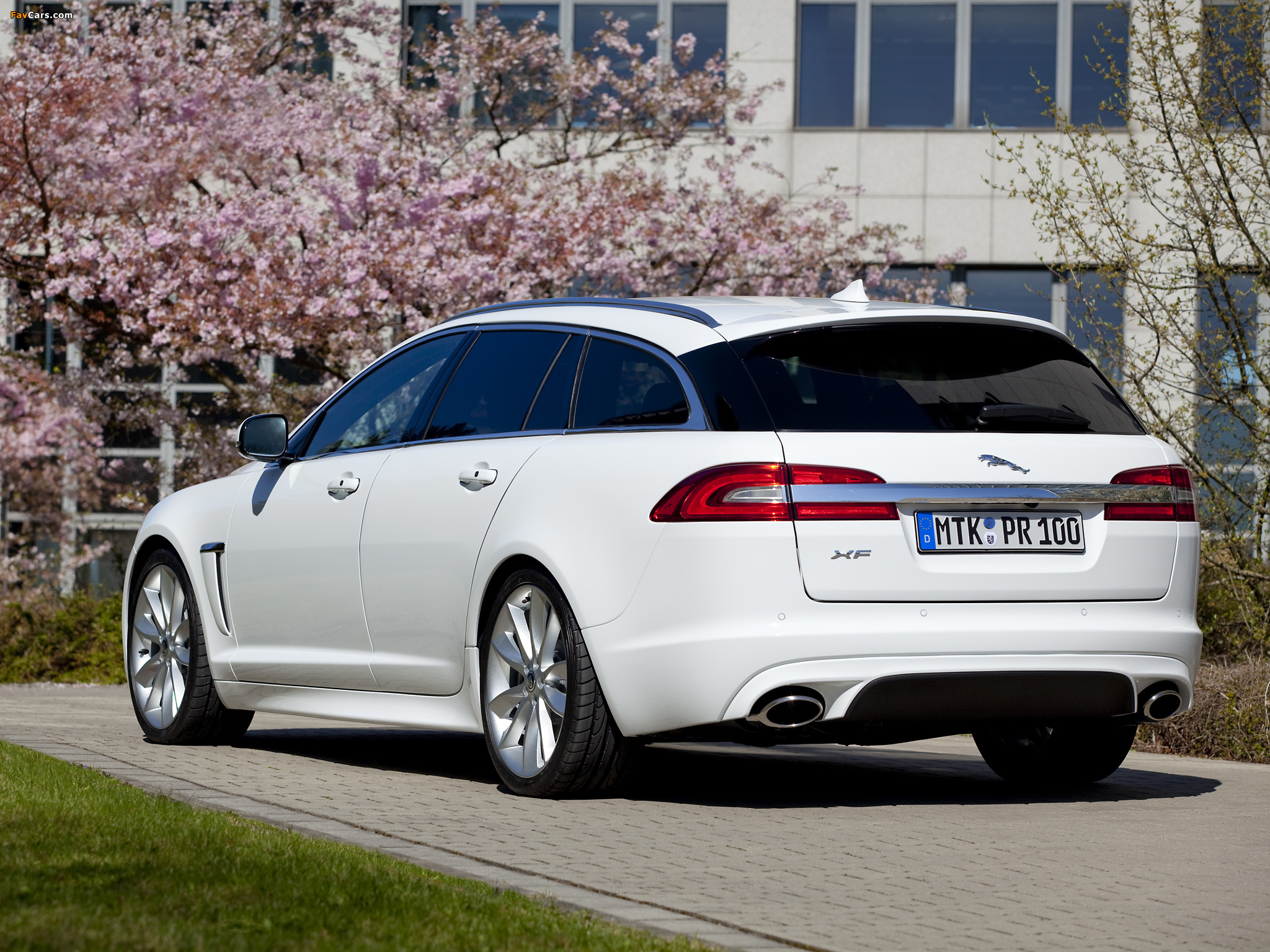 Images of Jaguar XF Sportbrake Option Pack 2012 (2048 x 1536)