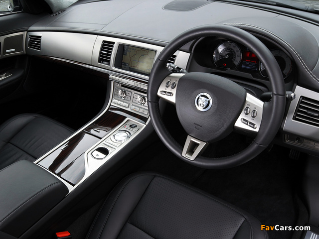 Jaguar XF Diesel S 2009–11 pictures (640 x 480)