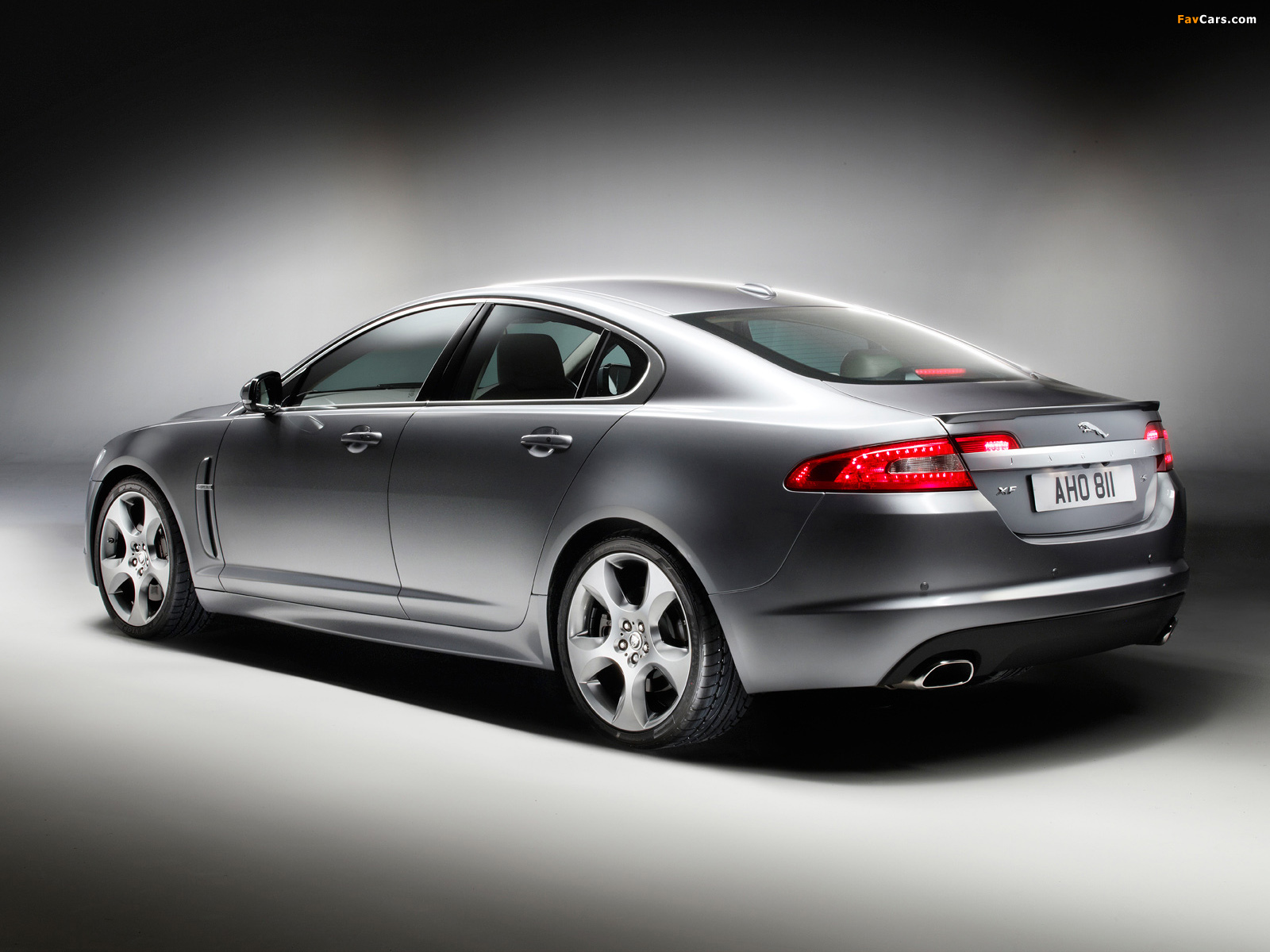 Jaguar XF Diesel S Option Pack UK-spec 2010–11 pictures (1600 x 1200)