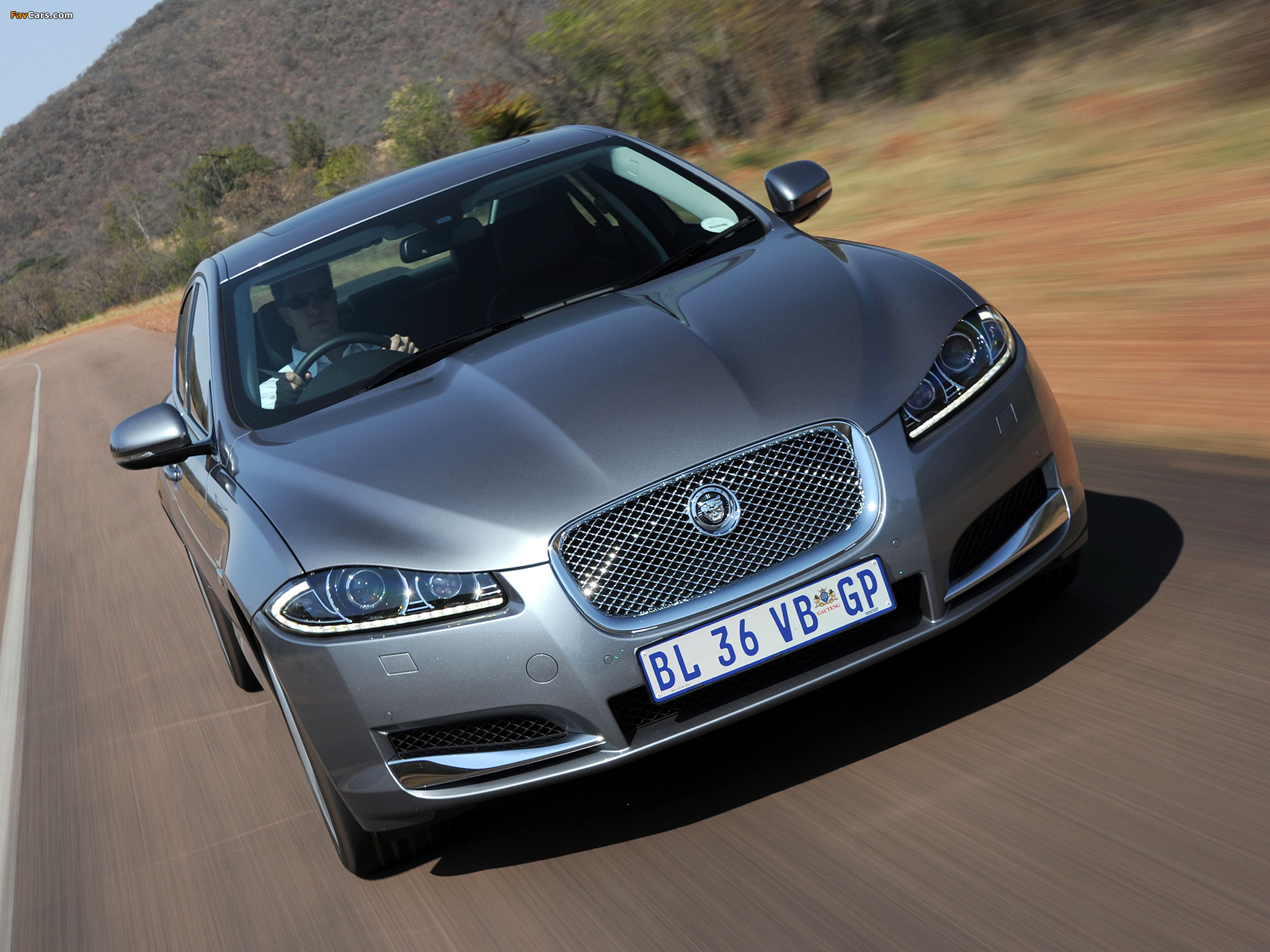 Jaguar XF ZA-spec 2011 images (2048 x 1536)