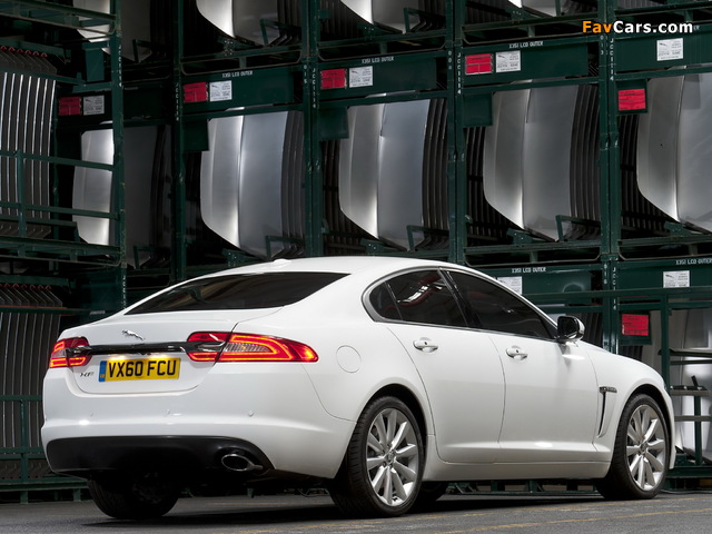Jaguar XF 2011 images (640 x 480)