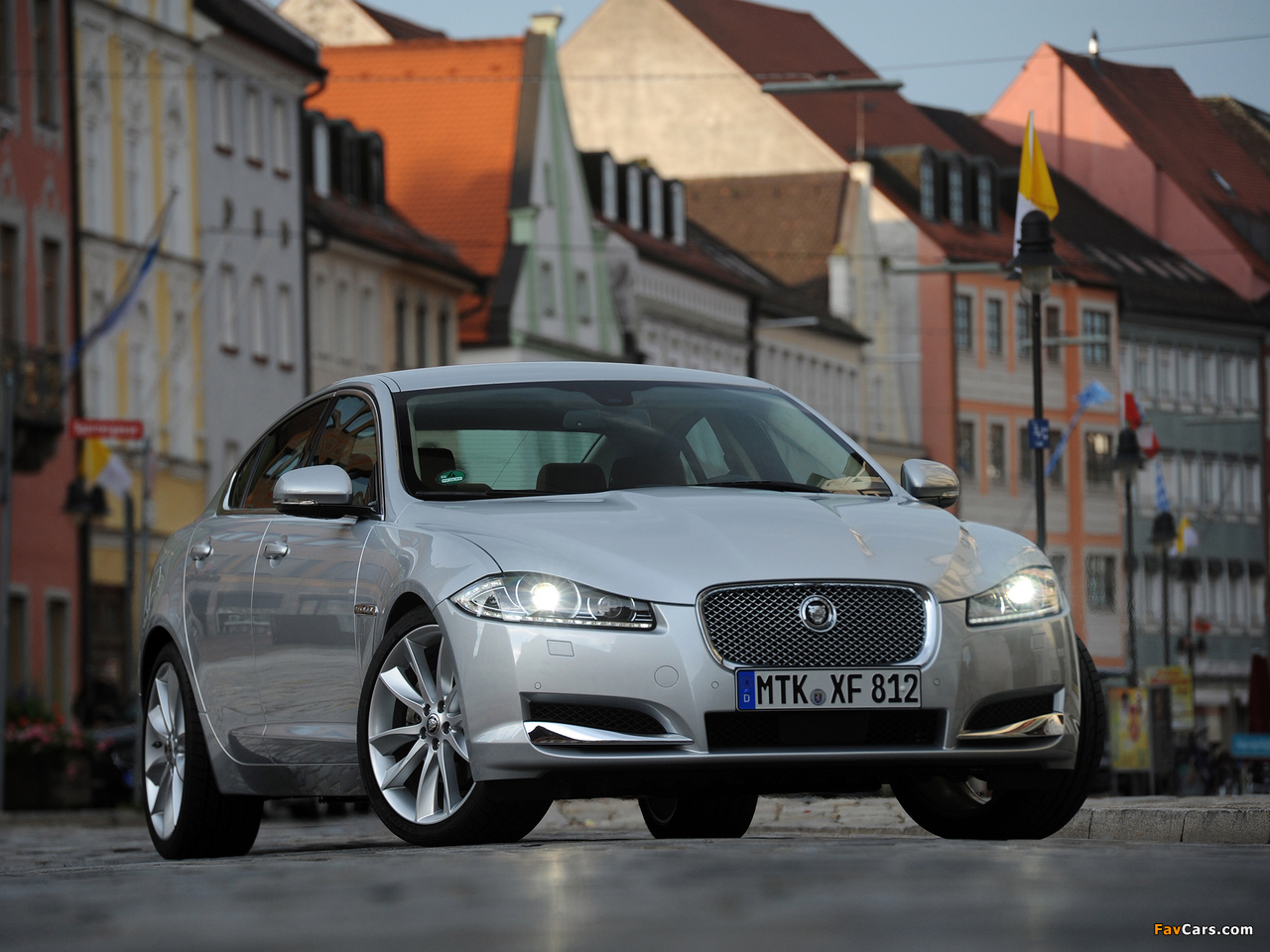 Jaguar XF 2.2 Diesel 2011 images (1280 x 960)