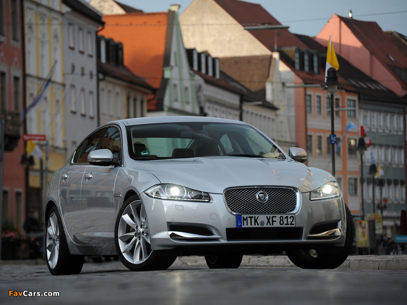 Jaguar XF 2.2 Diesel 2011 images (800 x 600)