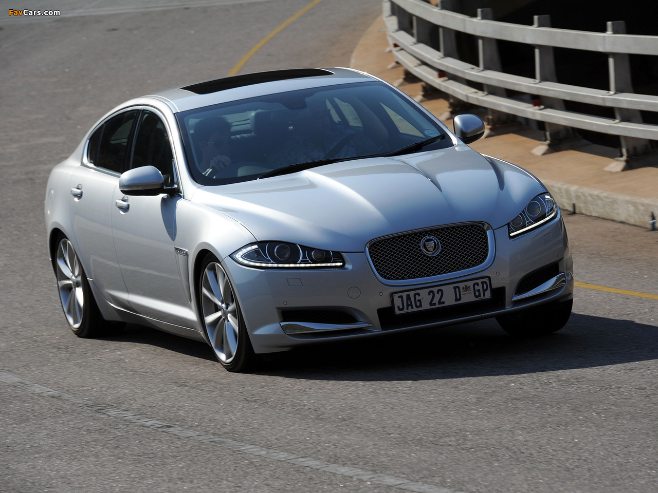 Jaguar XF ZA-spec 2011 pictures (1280 x 960)