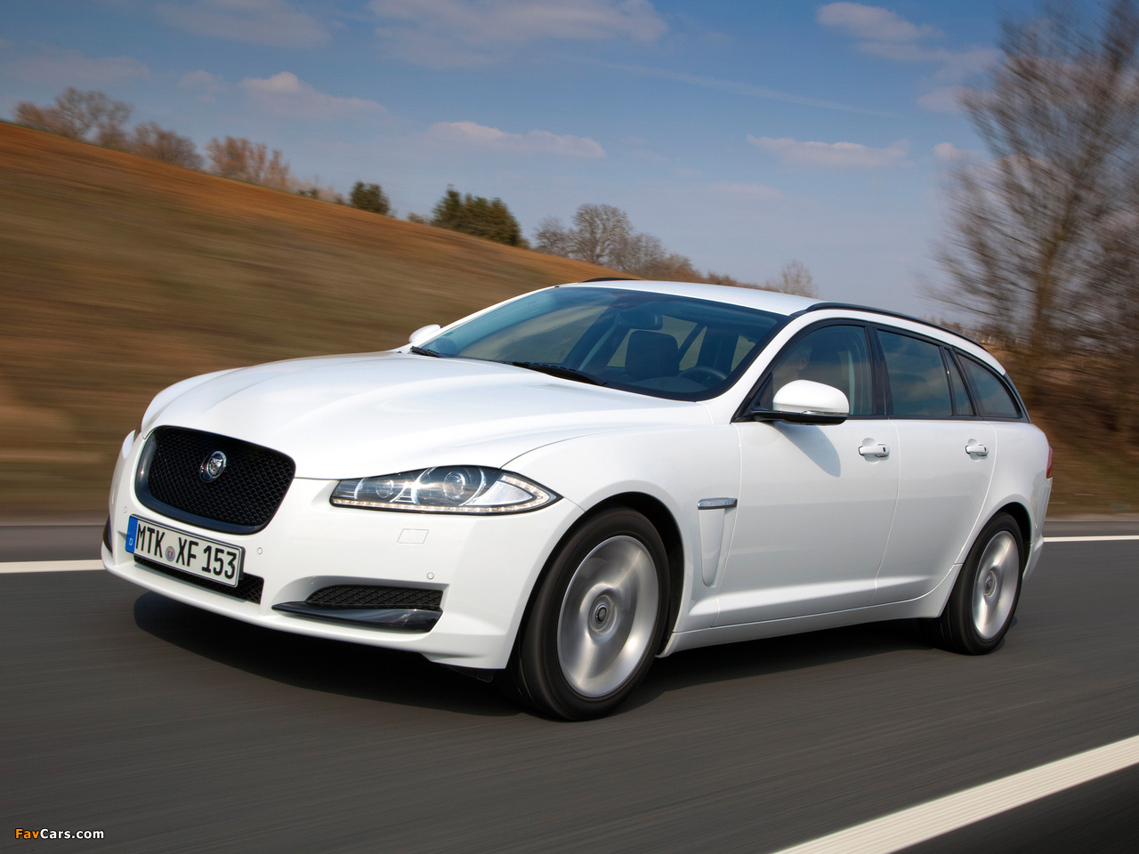 Jaguar XF Sportbrake 2012 photos (1280 x 960)