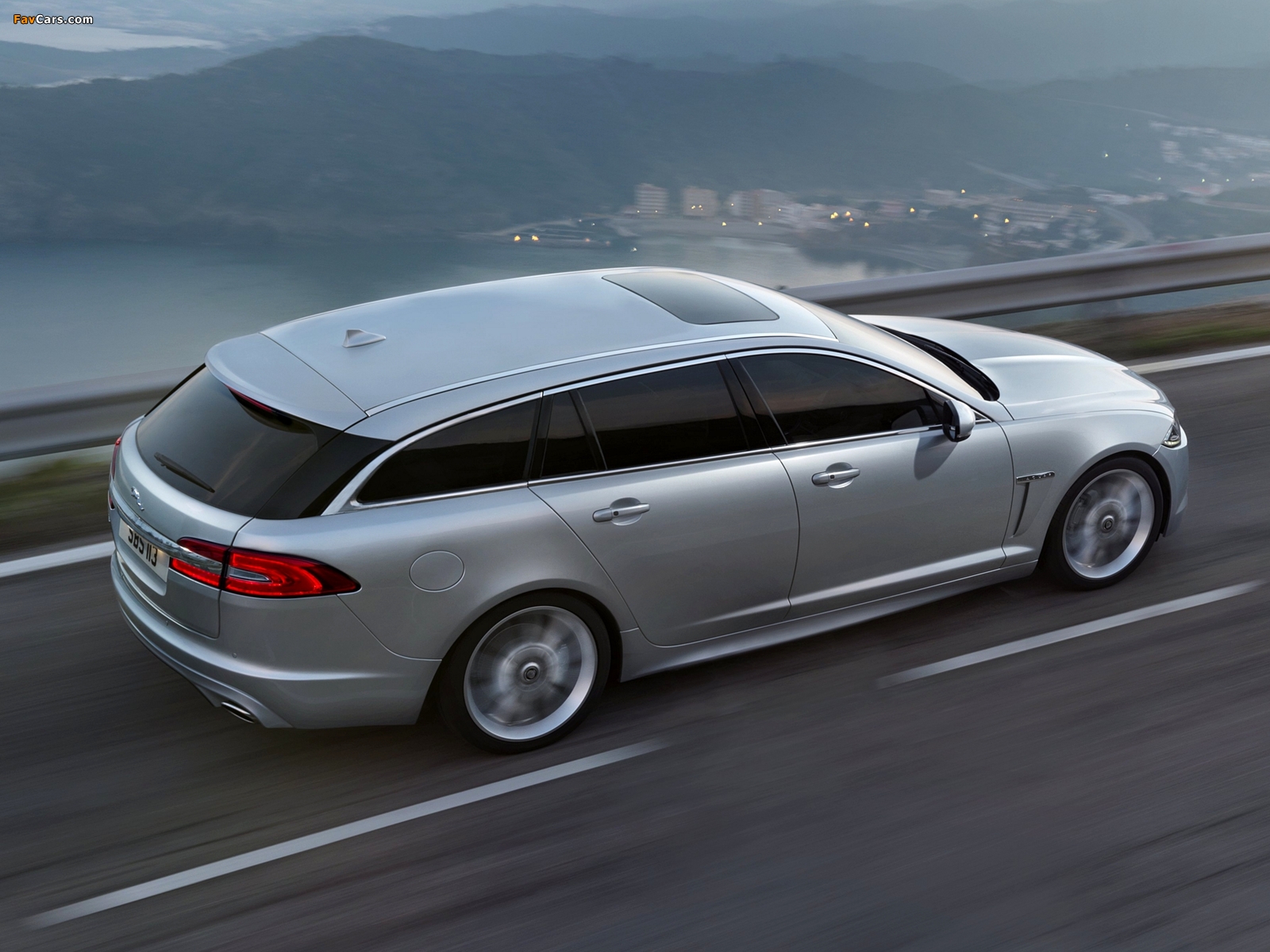 Jaguar XF Sportbrake Option Pack UK-spec 2012 wallpapers (1600 x 1200)