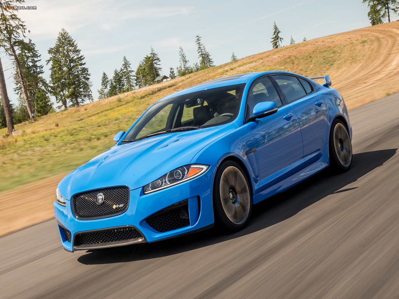 Jaguar XFR-S US-spec 2013 images (1280 x 960)