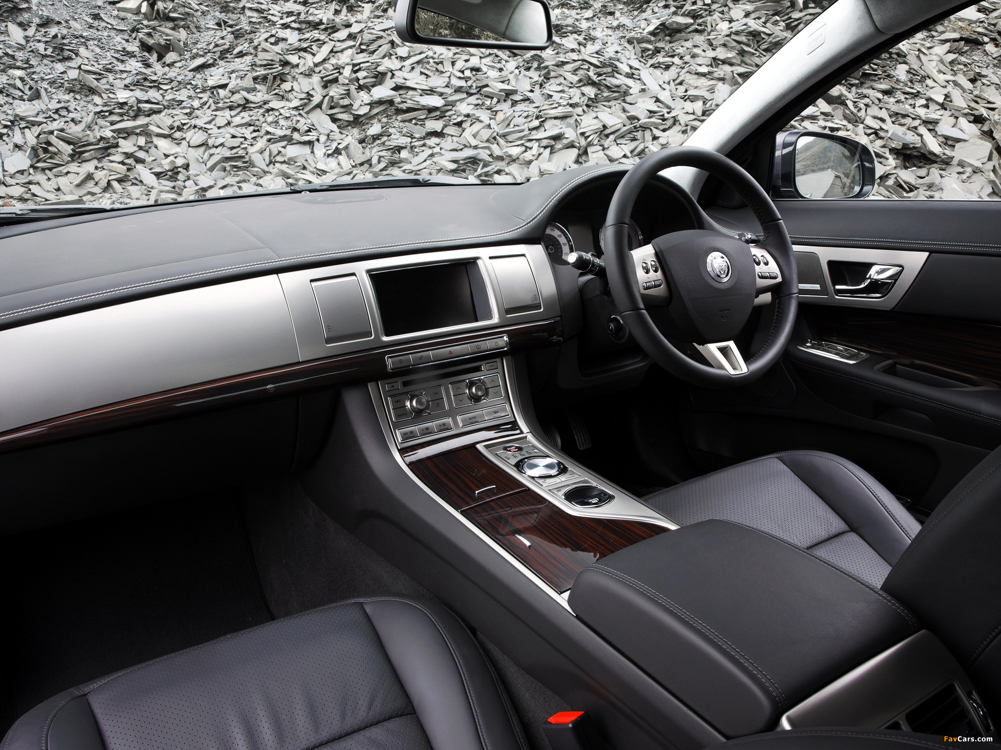 Photos of Jaguar XF Diesel S 2009–11 (2048 x 1536)