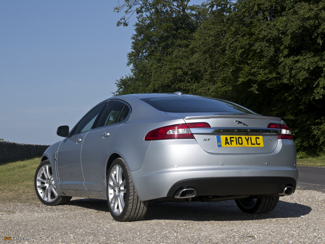 Photos of Jaguar XF Diesel S Option Pack UK-spec 2010–11 (1280 x 960)