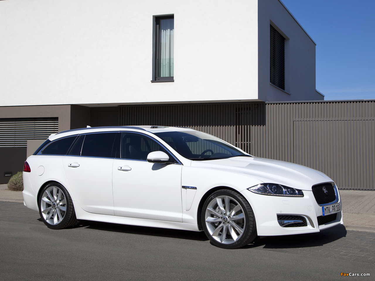 Photos of Jaguar XF Sportbrake Option Pack 2012 (1280 x 960)