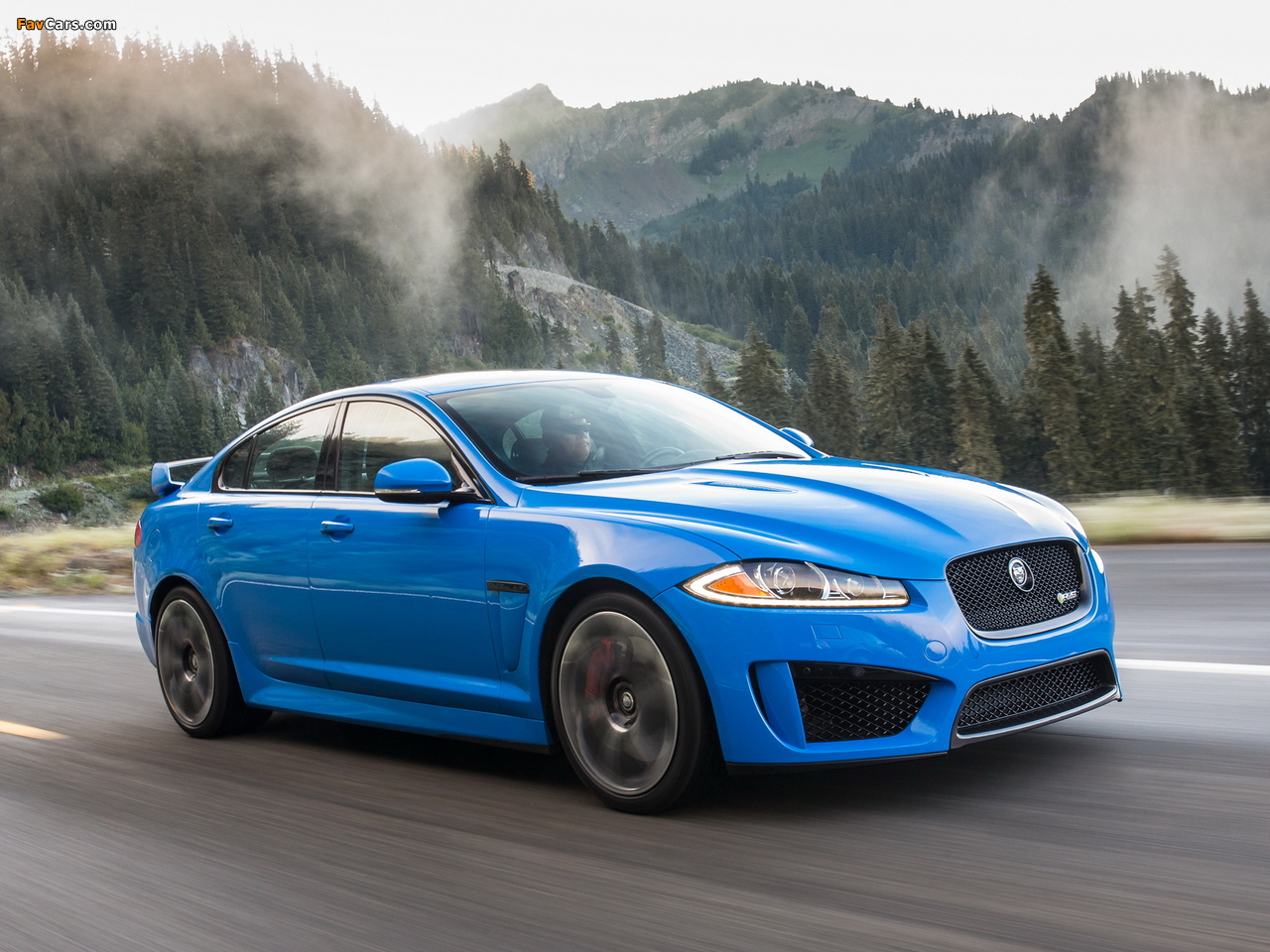 Photos of Jaguar XFR-S US-spec 2013 (1280 x 960)