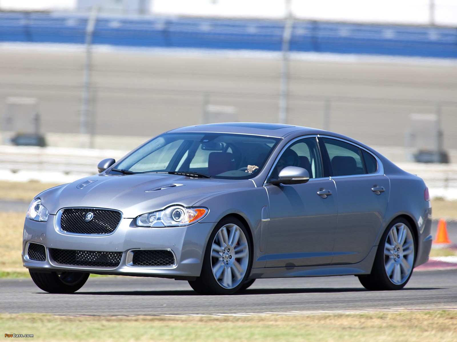 Pictures of Jaguar XFR 2009–11 (1600 x 1200)