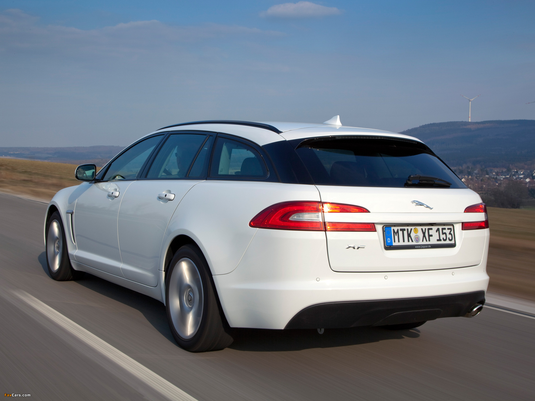 Pictures of Jaguar XF Sportbrake 2012 (2048 x 1536)