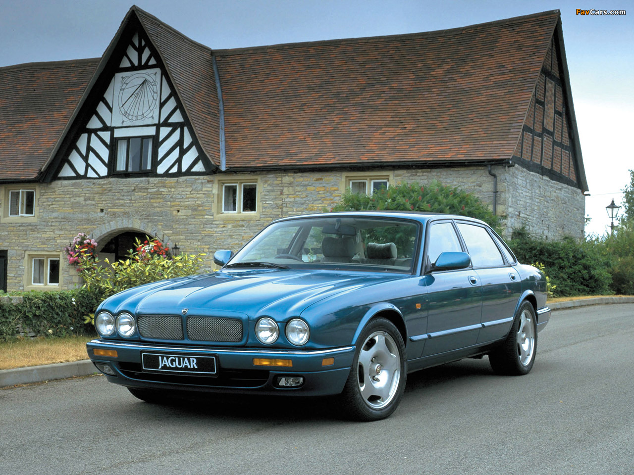 Images of Jaguar XJR (X300) 1994–97 (1280 x 960)