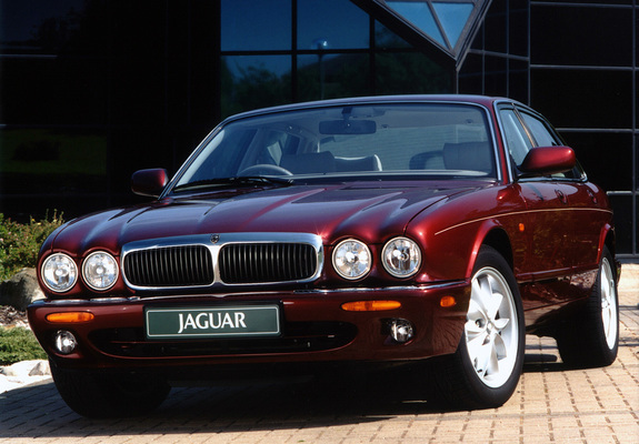 Images of Jaguar XJ8 (X300) 1997–2003