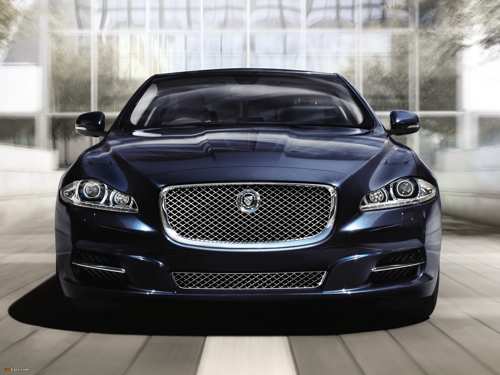 Images of Jaguar XJL UK-spec (X351) 2010 (2048 x 1536)