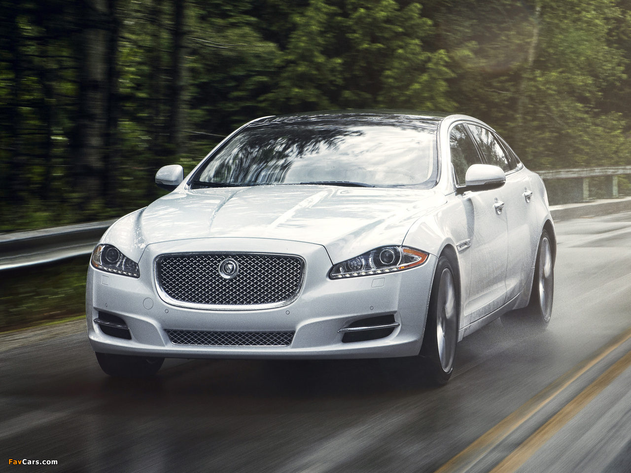 Images of Jaguar XJL AWD US-spec (X351) 2012 (1280 x 960)