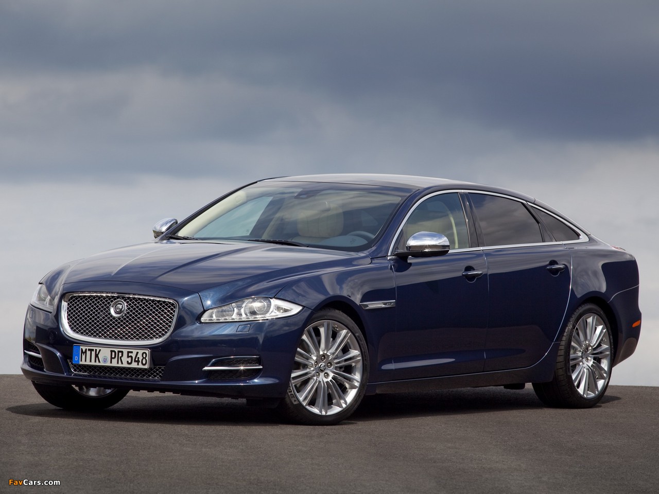 Images of Jaguar XJ Diamond Edition (X351) 2012 (1280 x 960)