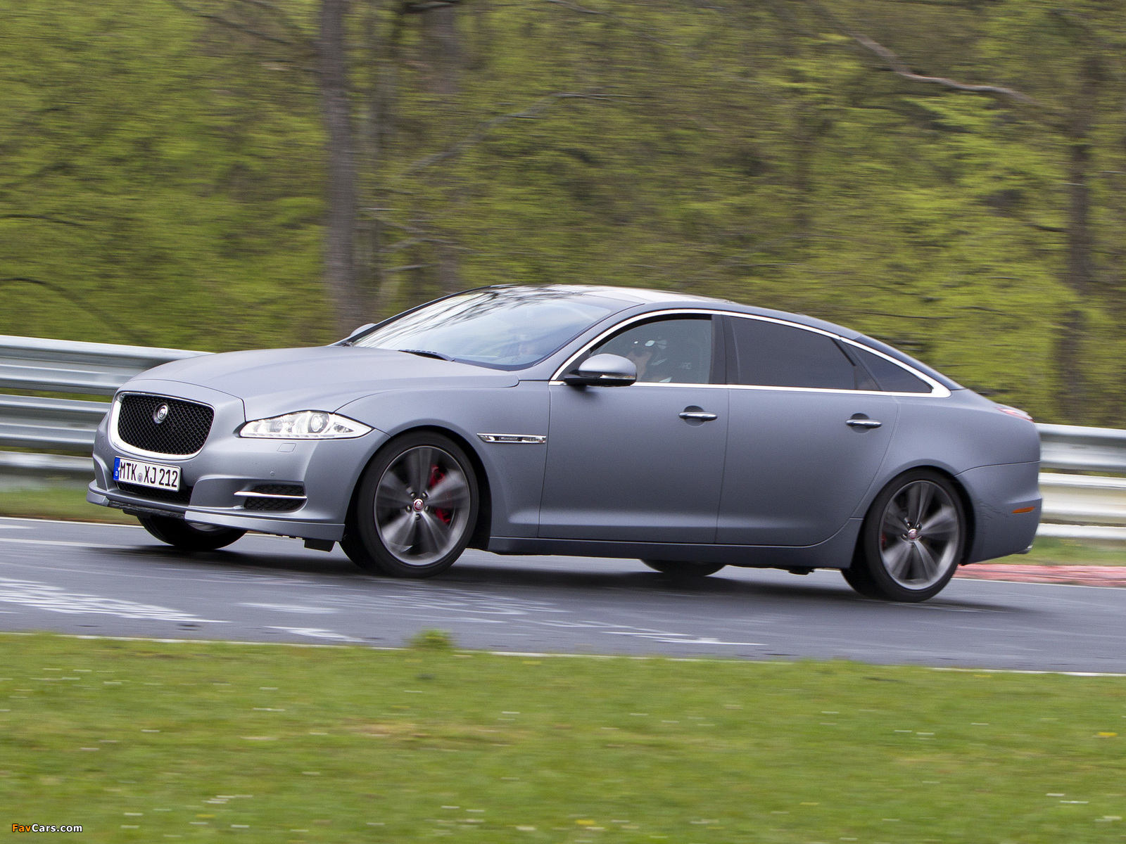 Images of Jaguar XJ Supersport Nurburgring Taxi (X351) 2012 (1600 x 1200)