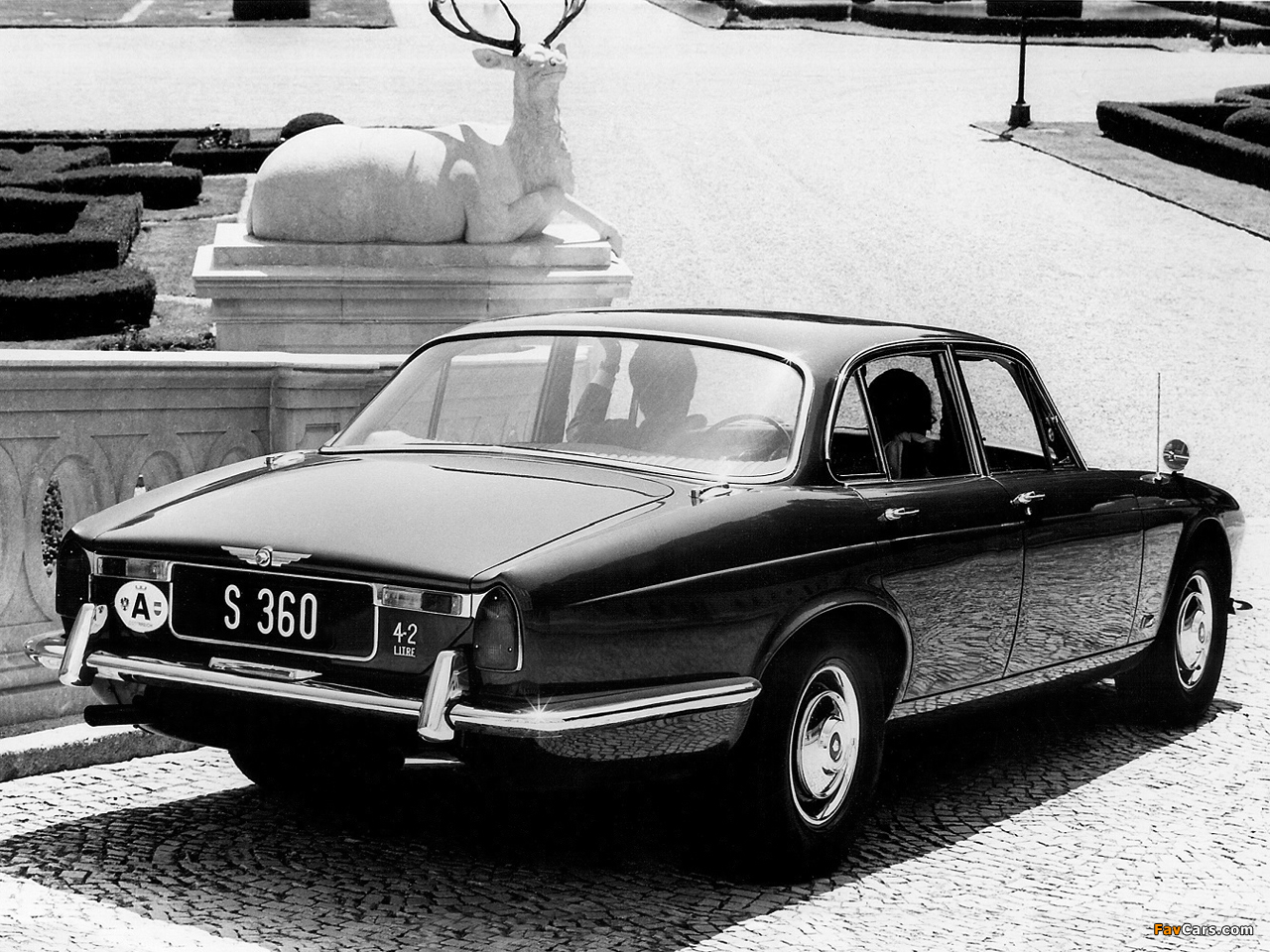 Jaguar XJ (Series I) 1968–73 images (1280 x 960)