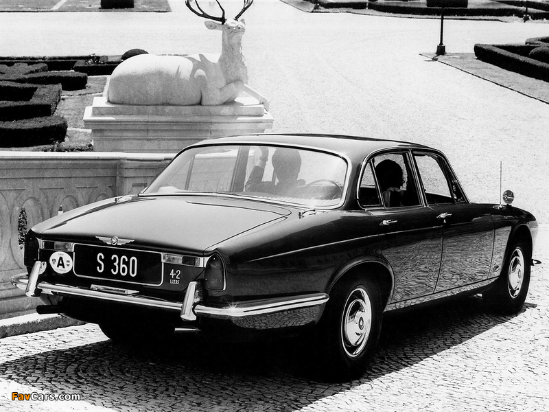 Jaguar XJ (Series I) 1968–73 images (800 x 600)