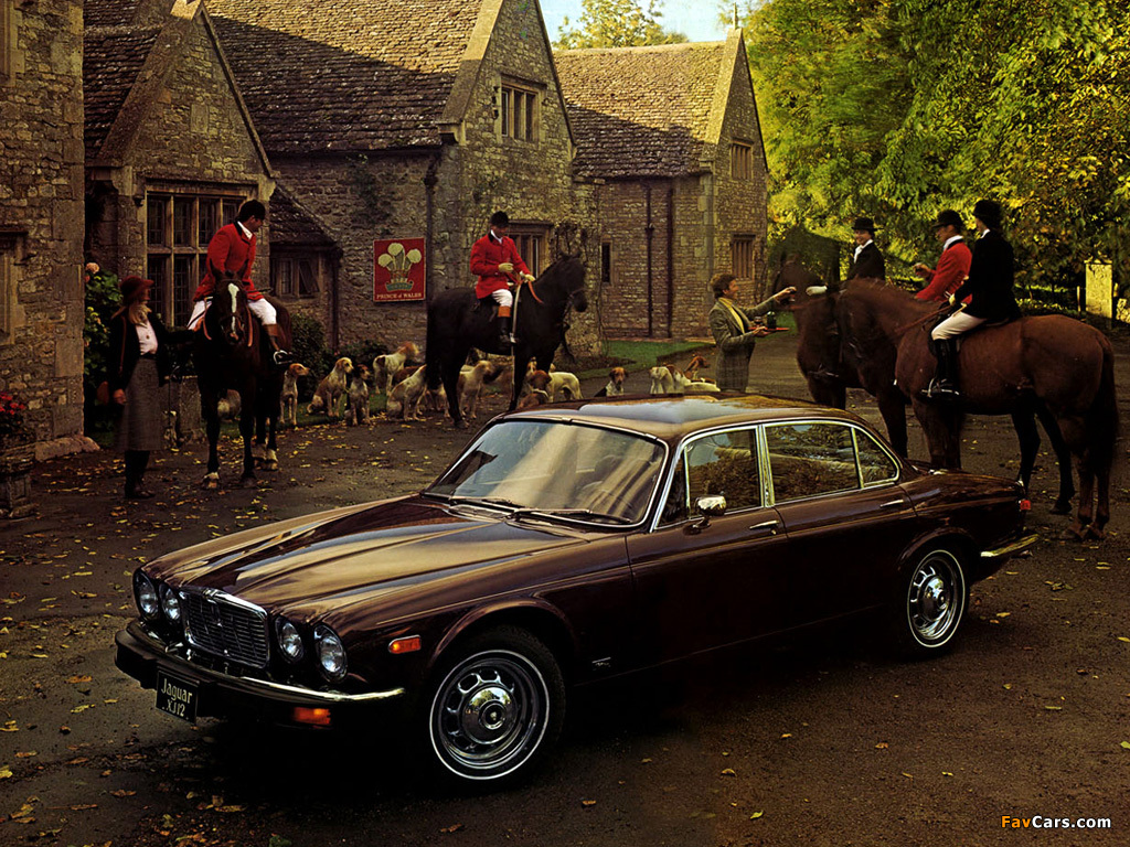 Jaguar XJ12 LWB (Series II) 1973–79 images (1024 x 768)