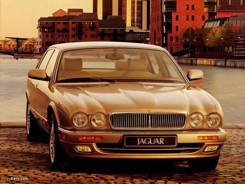 Jaguar Sovereign (X300) 1994–97 photos (1024 x 768)