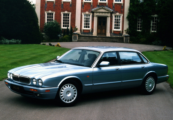 Jaguar XJ6 (X300) 1994–97 pictures