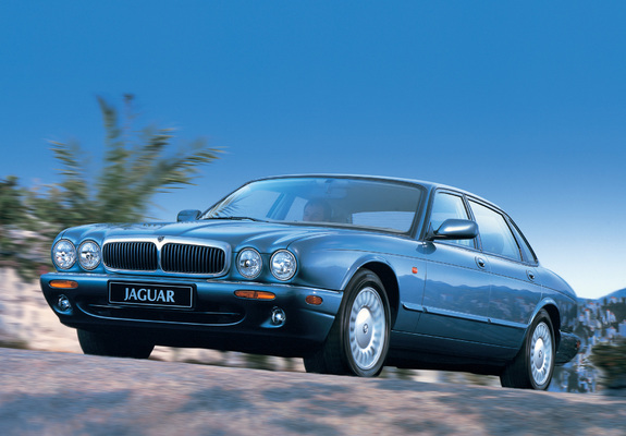 Jaguar XJ8 (X300) 1997–2003 images