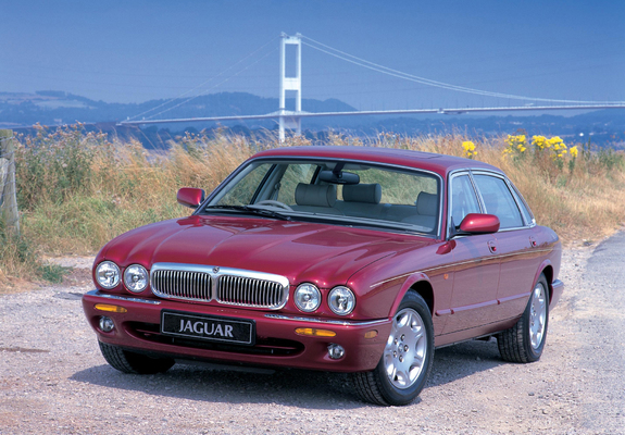 Jaguar XJ8 (X300) 1997–2003 images