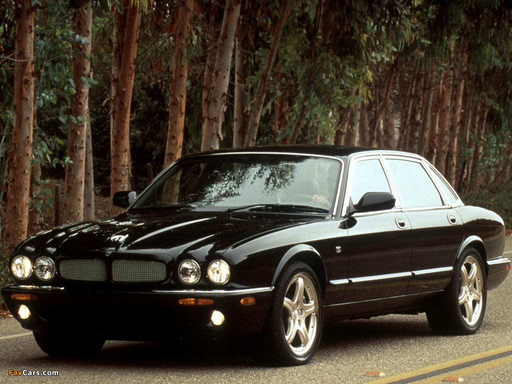 Jaguar XJR US-spec (X308) 1997–2003 photos (1024 x 768)