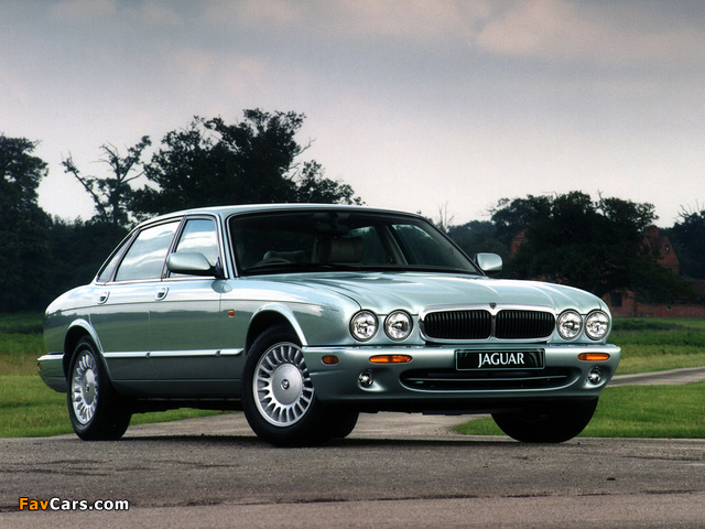 Jaguar XJ8 (X300) 1997–2003 photos (640 x 480)