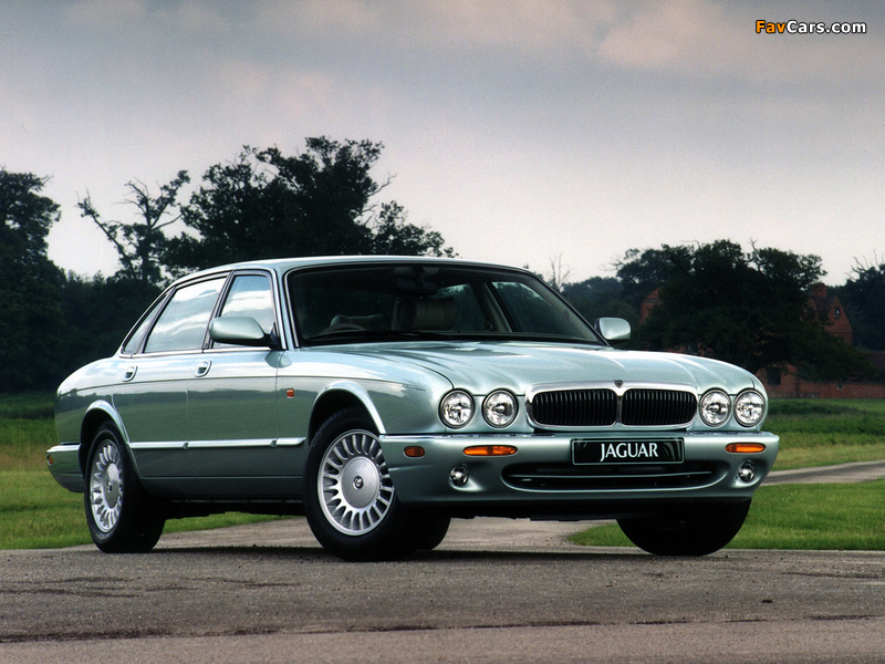 Jaguar XJ8 (X300) 1997–2003 photos (800 x 600)