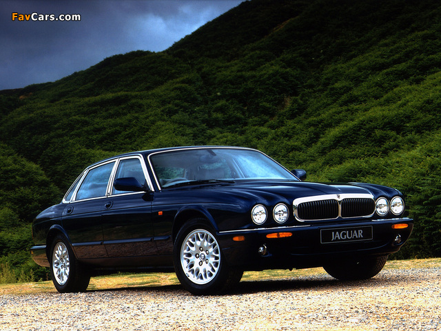 Jaguar XJ8 (X300) 1997–2003 pictures (640 x 480)