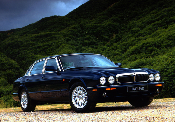 Jaguar XJ8 (X300) 1997–2003 pictures