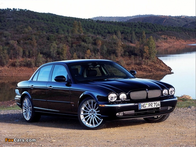 Jaguar XJR EU-spec (X350) 2003–07 images (640 x 480)
