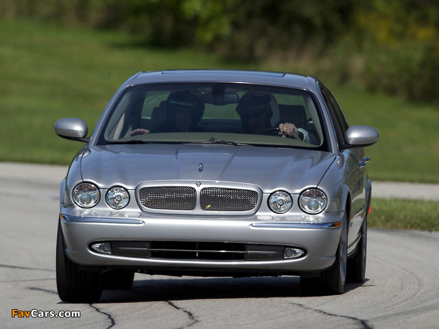 Jaguar XJR US-spec (X350) 2003–07 pictures (640 x 480)