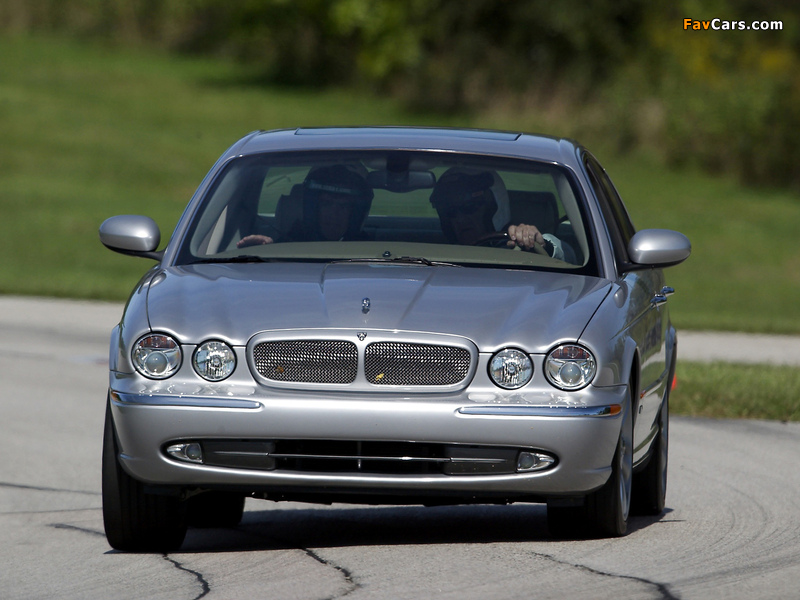 Jaguar XJR US-spec (X350) 2003–07 pictures (800 x 600)