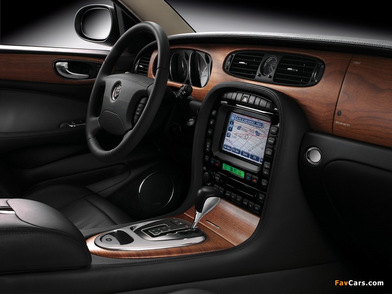 Jaguar XJ Super V8 Portfolio (X350) 2006 images (800 x 600)