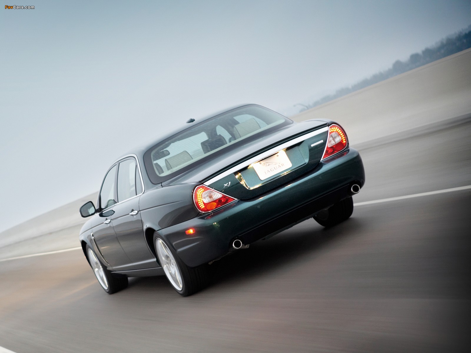 Jaguar XJ Super V8 (X358) 2007–09 images (1600 x 1200)