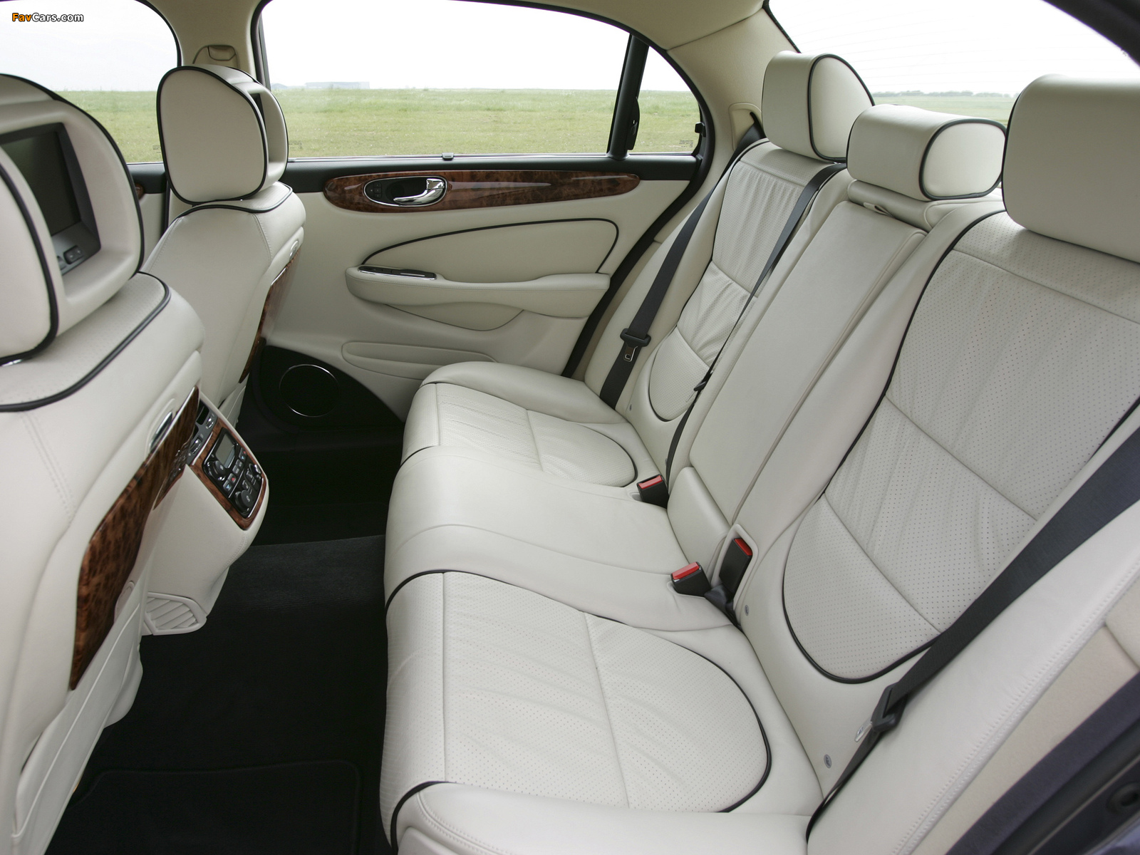 Jaguar XJ Sovereign (X358) 2007–09 pictures (1600 x 1200)
