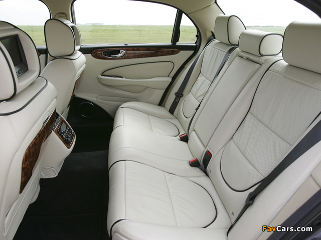 Jaguar XJ Sovereign (X358) 2007–09 pictures (640 x 480)