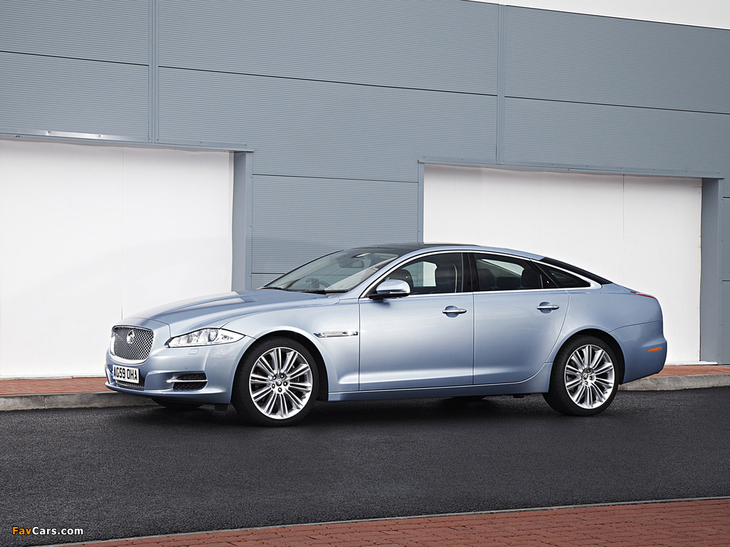 Jaguar XJ UK-spec (X351) 2009 photos (1024 x 768)