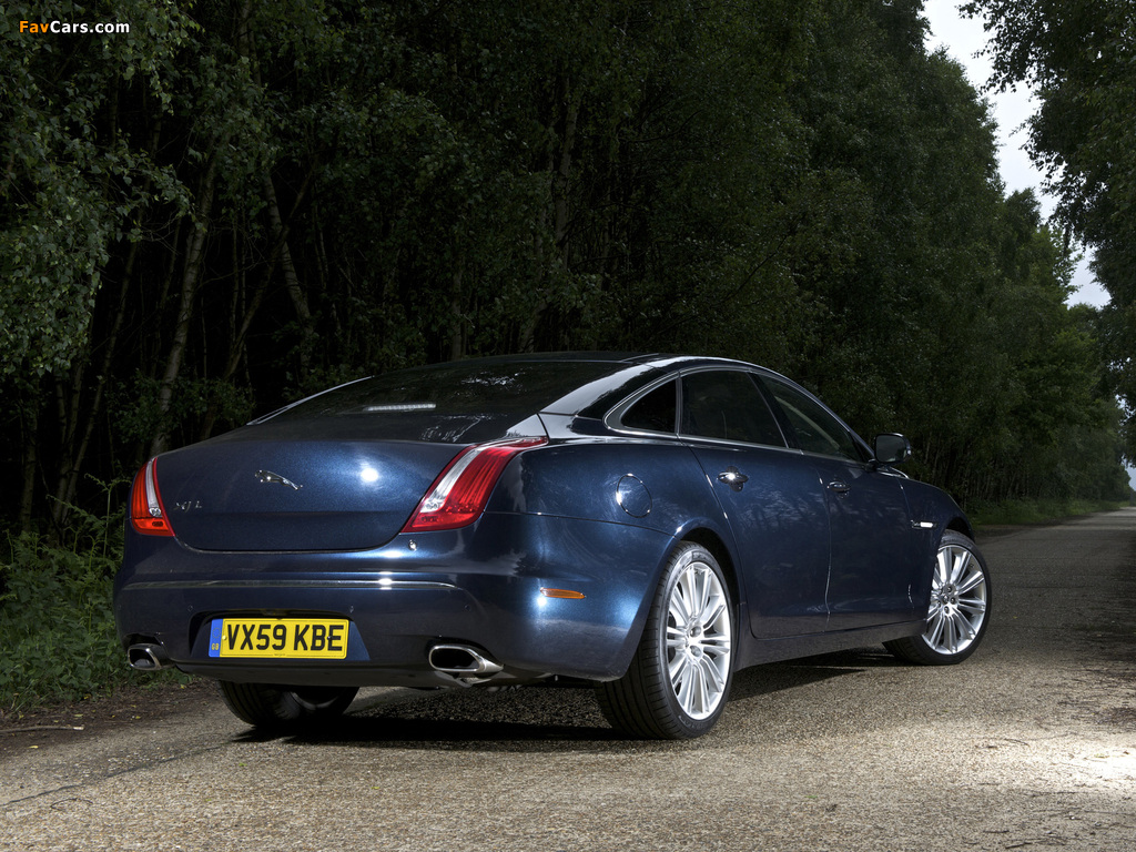 Jaguar XJL UK-spec (X351) 2010 photos (1024 x 768)