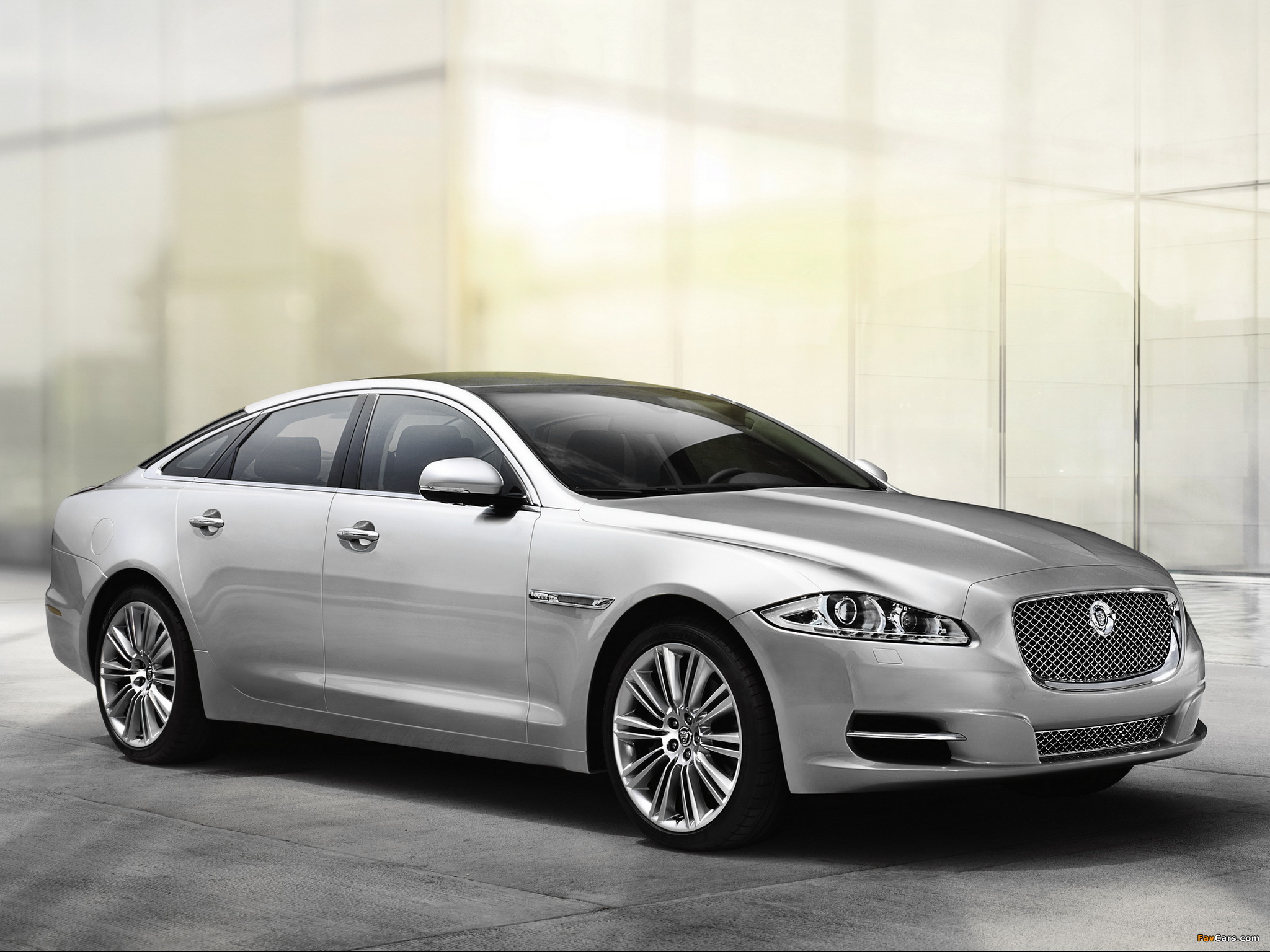 Jaguar XJ Sentinel (X351) 2010 photos (2048 x 1536)