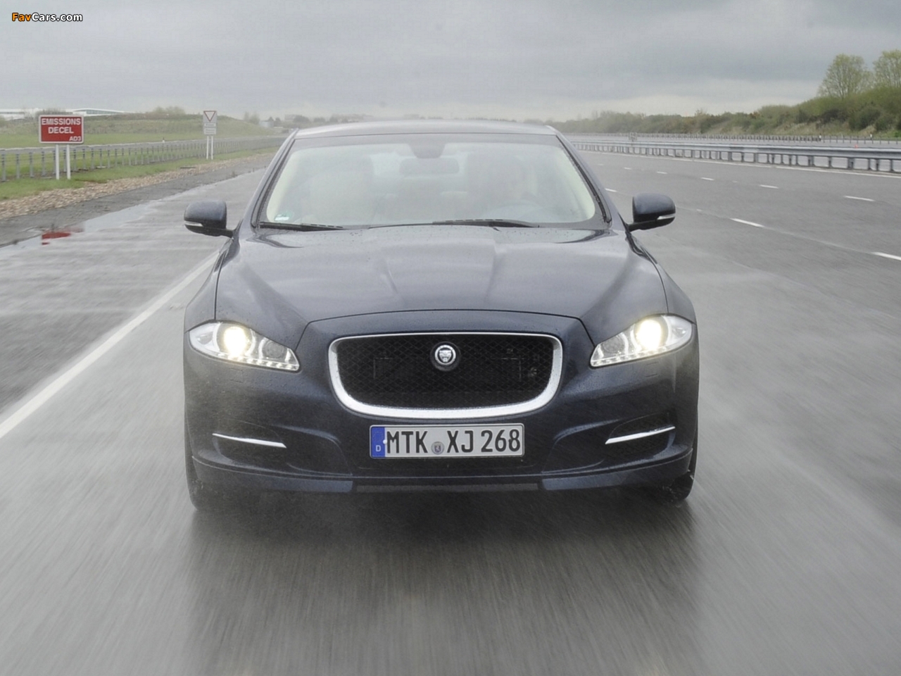 Jaguar XJ Sport Pack (X351) 2011 pictures (1280 x 960)