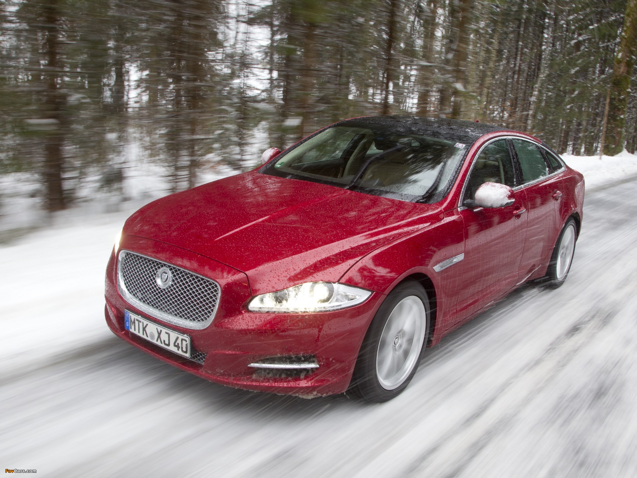 Jaguar XJ AWD (X351) 2012 images (2048 x 1536)