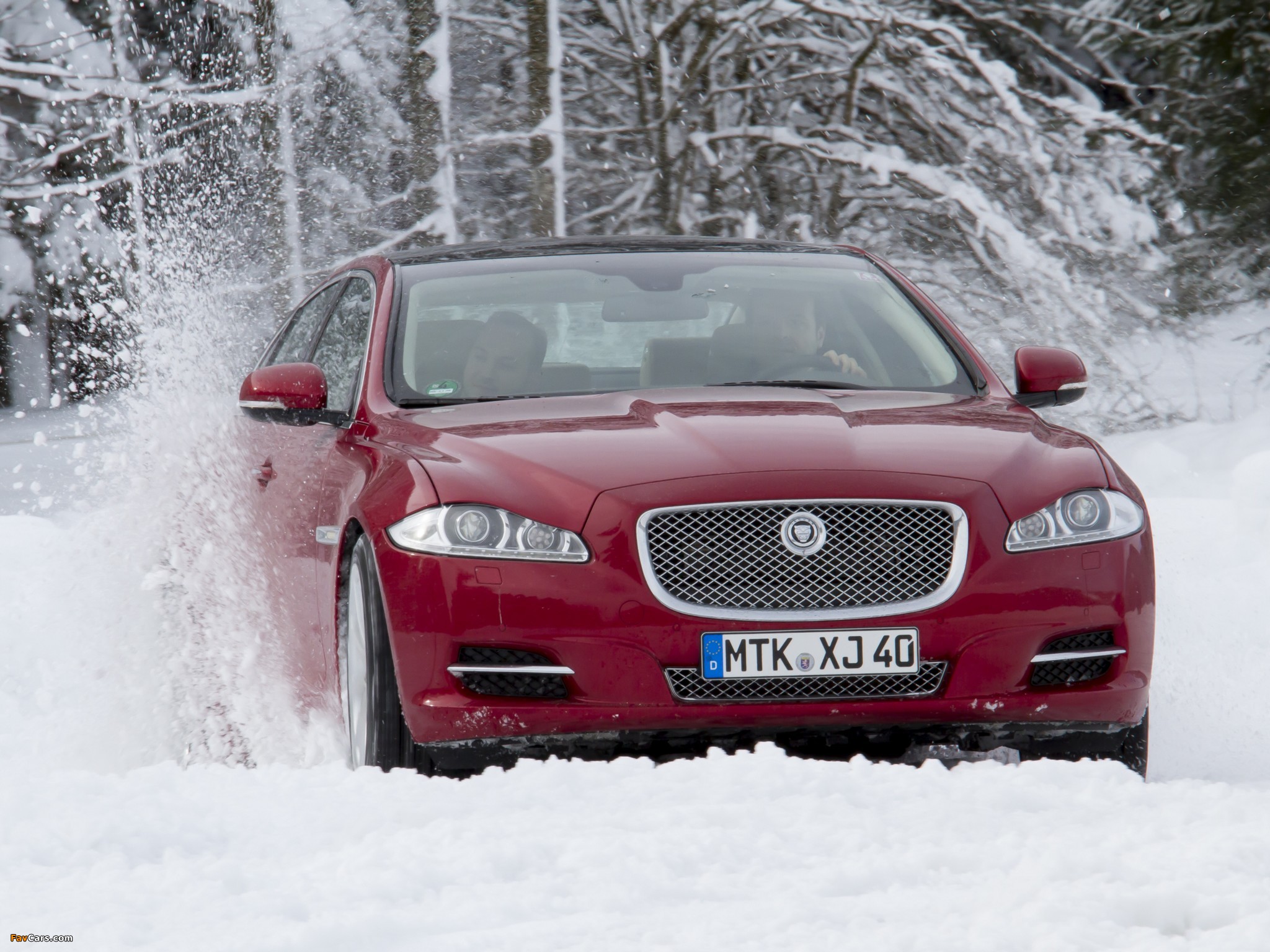 Jaguar XJ AWD (X351) 2012 pictures (2048 x 1536)