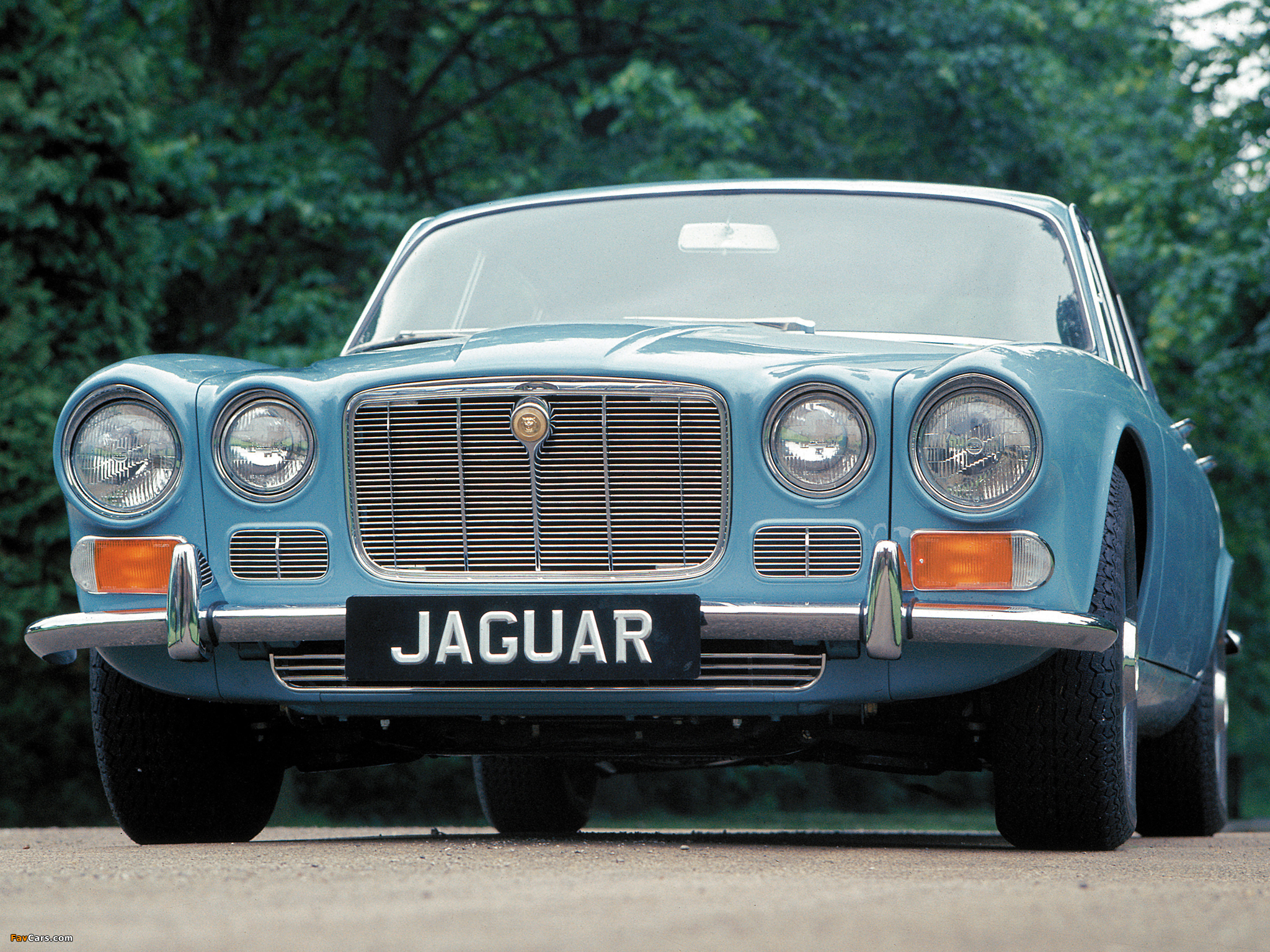 Photos of Jaguar XJ (Series I) 1968–73 (2048 x 1536)