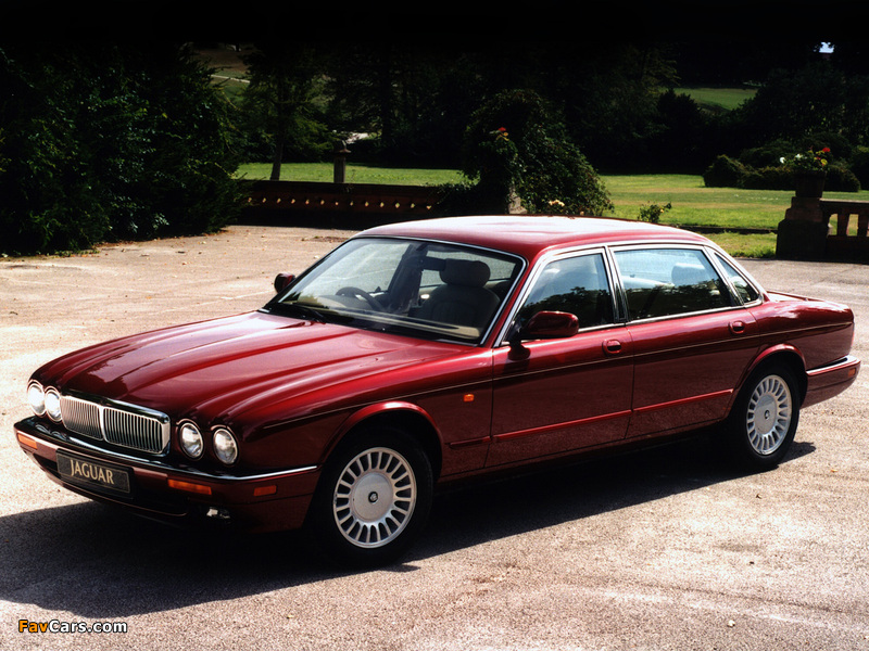 Photos of Jaguar Sovereign (X300) 1994–97 (800 x 600)